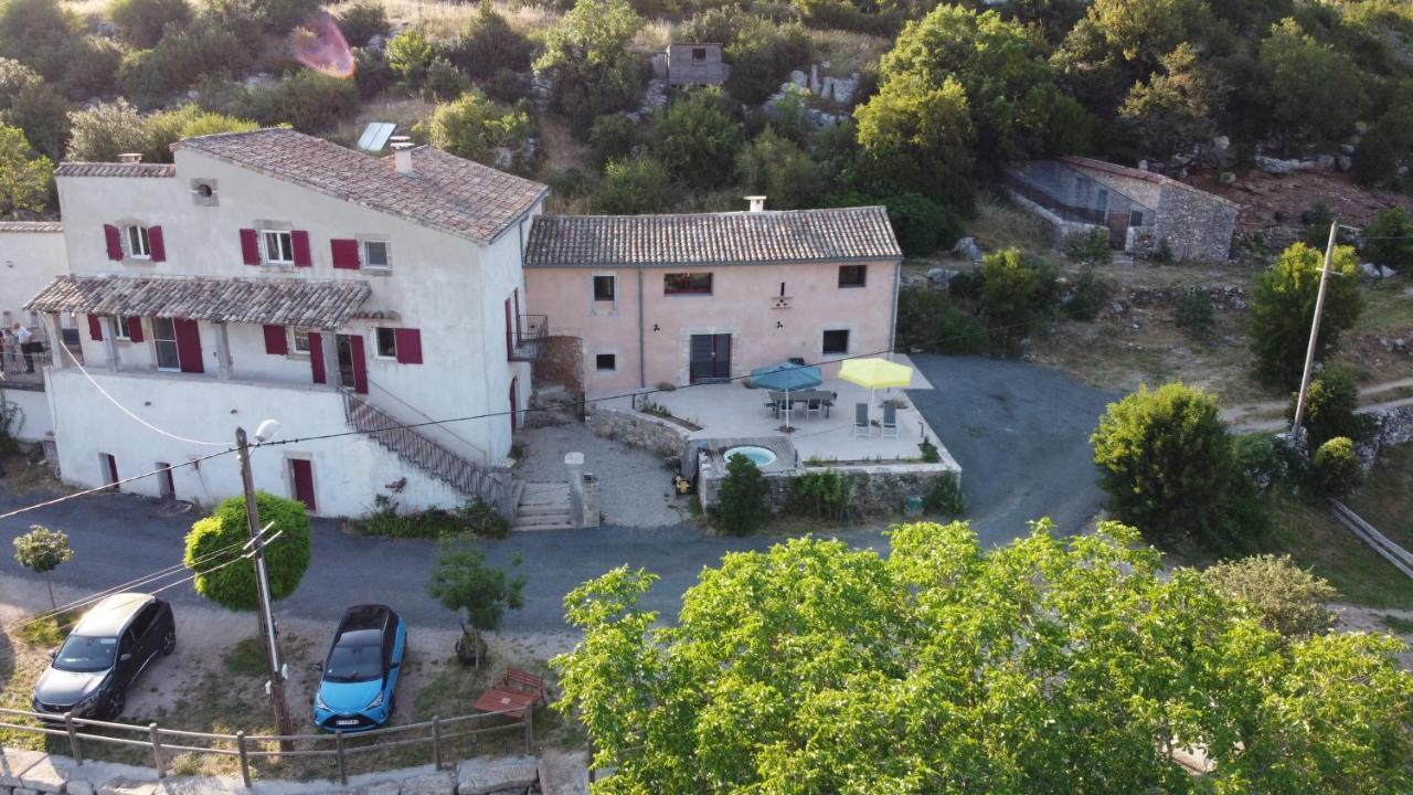 Gite De Gazelle Chambres D'Hote La Vacquerie-et-Saint-Martin-de-Castries Exterior foto