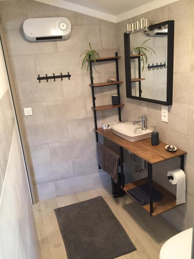 Gite De Gazelle Chambres D'Hote La Vacquerie-et-Saint-Martin-de-Castries Exterior foto